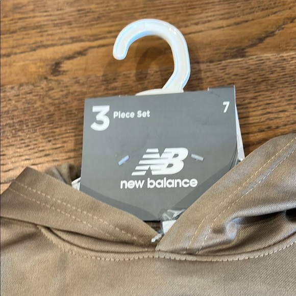 New Balance Kids Matching Set in Tan - Picture 2 of 4